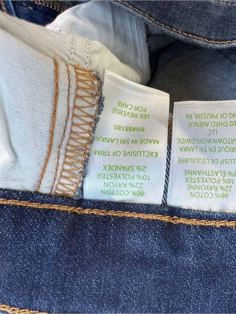 Lilly Pulitzer $178 dark rinse mid-rise tapered leg Jeans size 6 28"waist - Picture 9 of 10